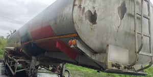 ขายหางบรรทุกน้ำมันพืช3เพลา NHLปี57 45,000ลิตร เน้นโทร 099-4982892