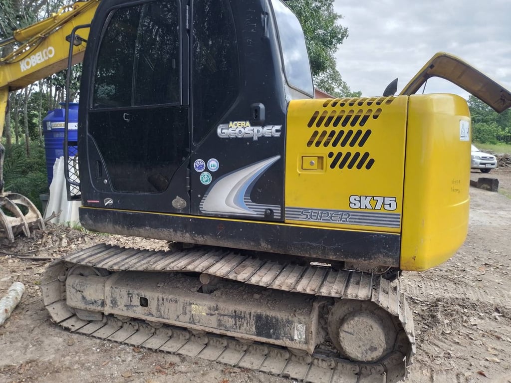 ขายรถแบคโฮ SK 75-8 1,800ชั่วโมง สวยๆเน้นโทร 099-4982892