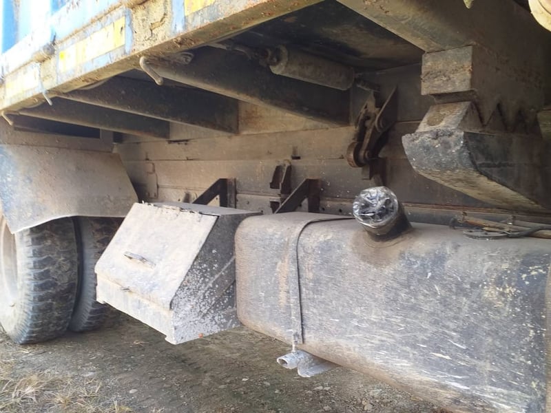 ขายรถ6ล้อดั้ม NPR61L เครื่อง 125แรงม้า เน้นโทร 099-4982892