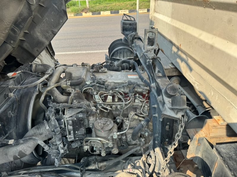 ขายรถ6ล้อดั้มลากพ่วงเป็น 14ล้อดั้ม HINO 210 เดิมๆเน้นโทร 099-4982892