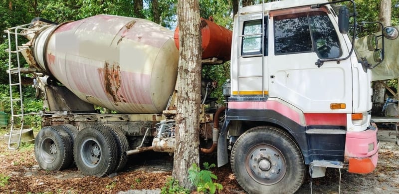 ขายรถ10ล้อโม่ปูน NISSAN 290แรงม้า พร้อมใช้ เน้นโทร 099-4982892