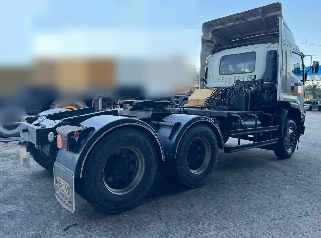 ขายรถ10ล้อหัวลาก ISUZU 345 วิ่ง 47,000กิโล สวยๆเน้นโทร 099-4982892