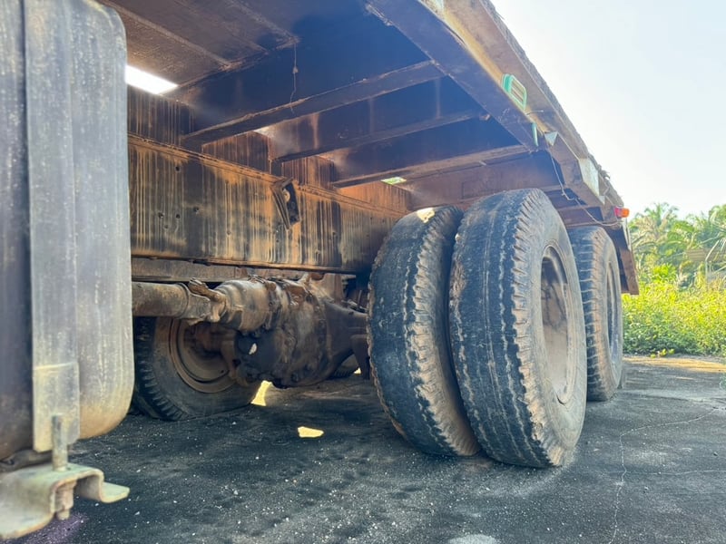 ขายรถ10ล้อท้ายลาด FN527MA 190แรงม้า เน้นโทร 099-4982892