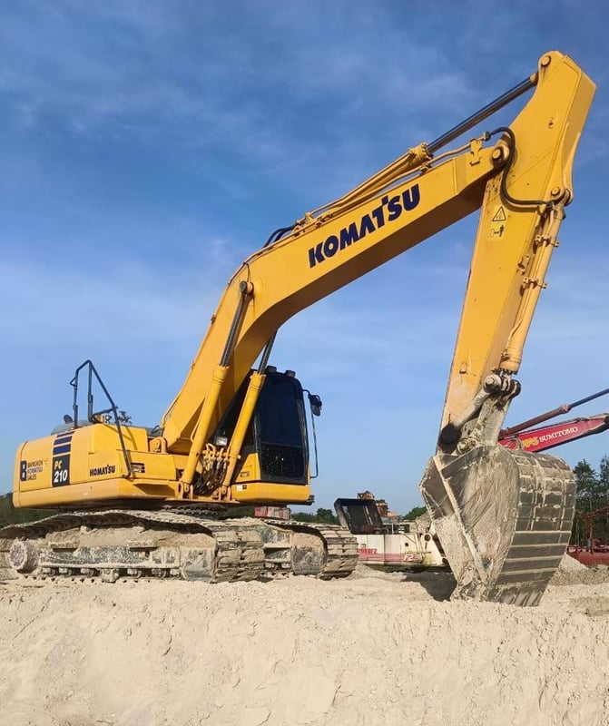 ขายรถแบคโฮ PC210-10 ทำงาน 7,700ชั่วโมง สวยๆเน้นโทร 099-4982892