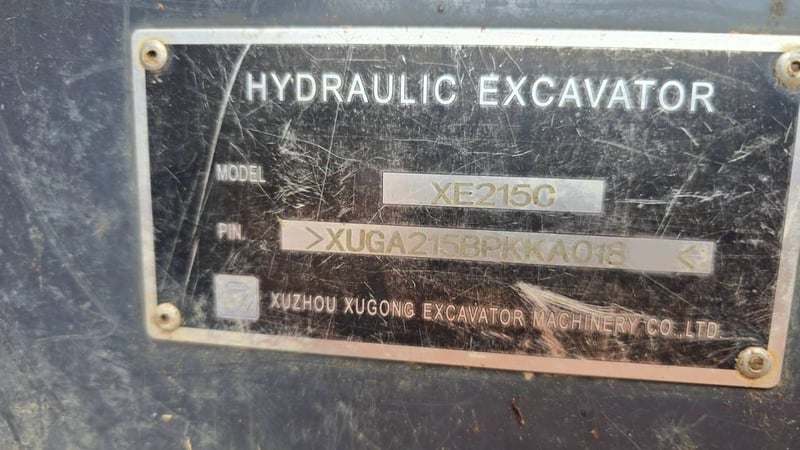 ขายรถแบคโฮ XE215C ทำงาน 8,100ชั่วโมง เดิมๆเน้นโทร 099-4982892
