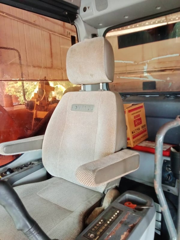 ขายรถแบคโฮ PC200-7 ทำงาน 11,000ชั่วโมง เดิมๆเน้นโทร 099-4982892 ขายรถแบคโฮ PC200-7 ทำงาน 11,000ชั่วโมง เดิมๆเน้นโทร 099-4982892