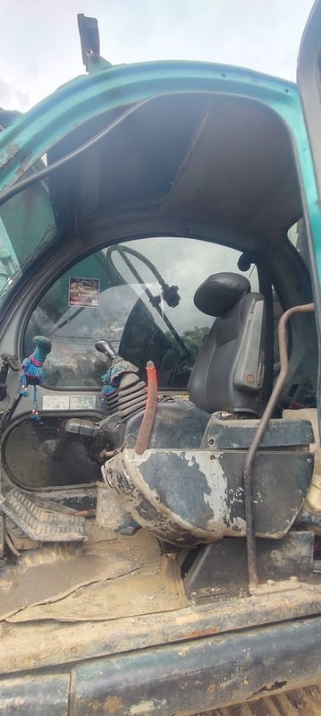 ขายแบคโฮ SK200-V มีลายหัวกระแทก พร้อมใช้เน้นโทร 099-4982892