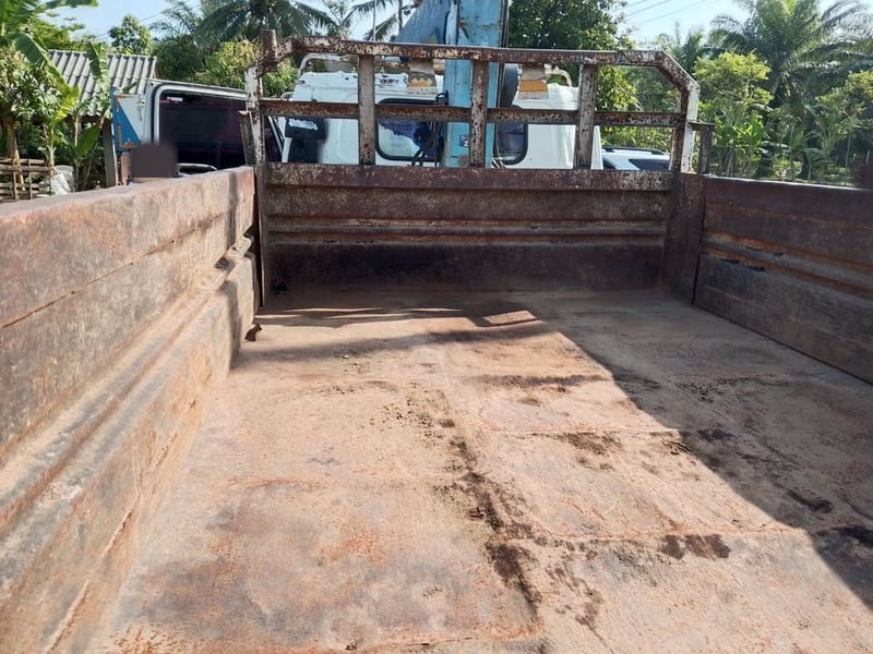 ขายรถ6ล้อดั้มติดเครน2ตันครึ่ง NPR 130แรงม้า เน้นโทร 099-4982892