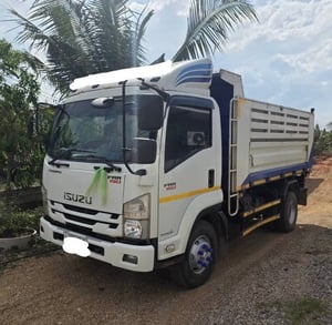 ขายรถ6ล้อดั้ม ISUZU 190แรงม้าปี64 สวยๆเน้นโทร 099-4982892