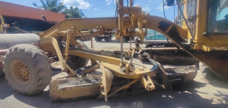 ขายรถเกรด CAT 140G เดิมสวย เล่ม พร้อมใช้ เน้นโทร 099-4982892