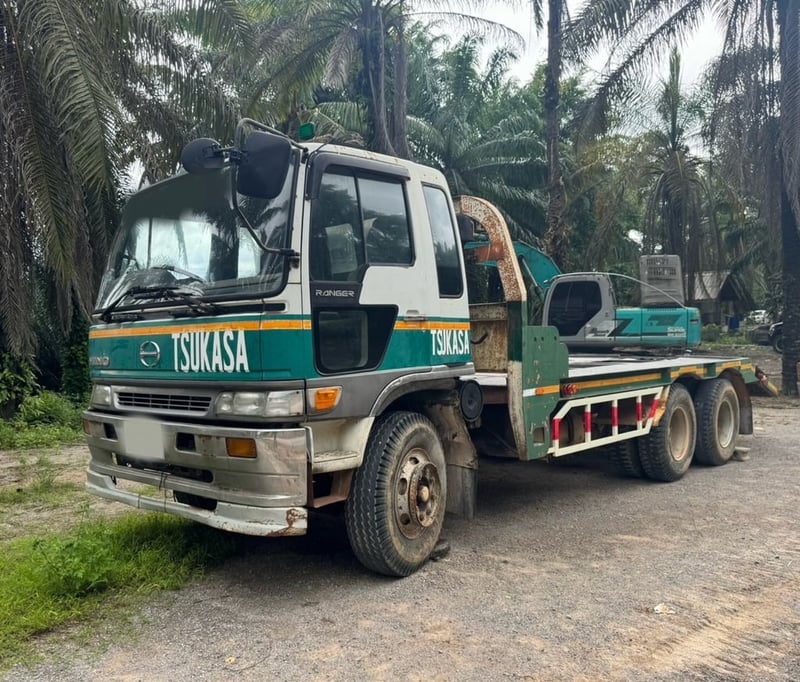 ขายรถ10ล้อท้ายลาด HINO 227 พร้อมใช้งาน เน้นโทร 099-4982892
