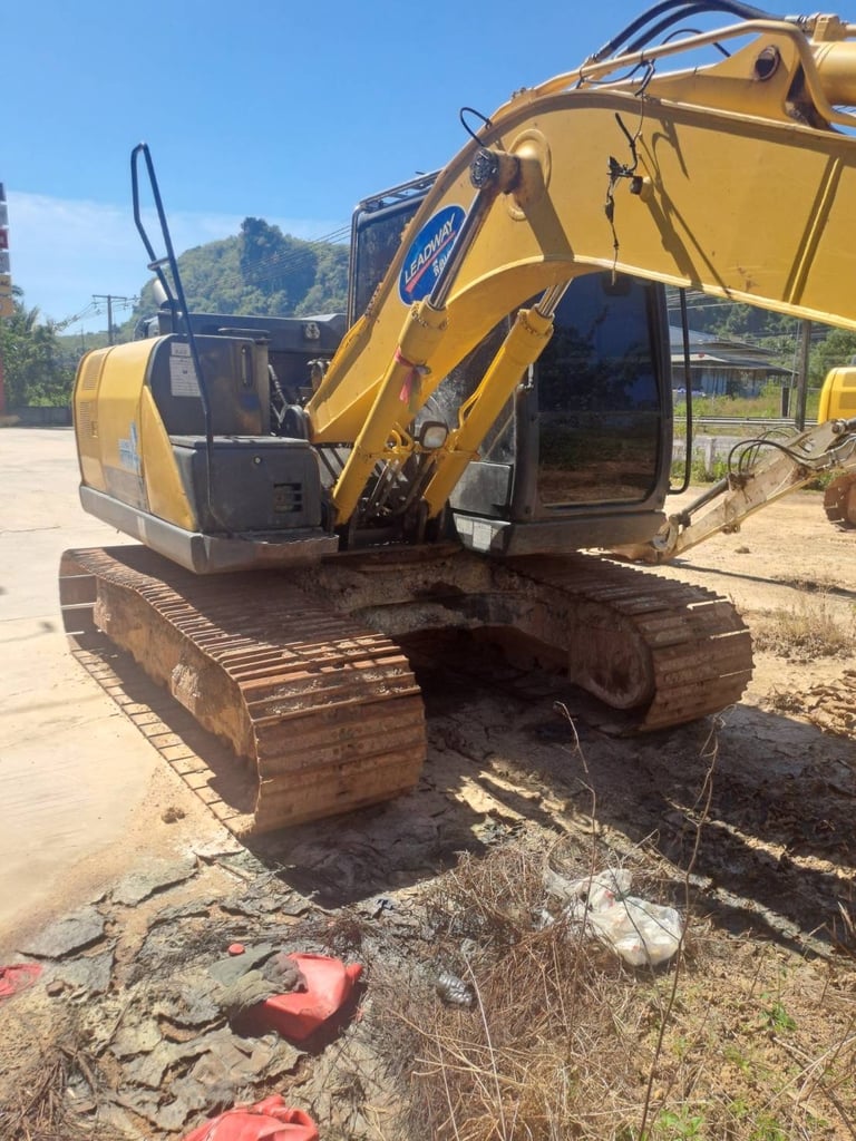 ขายดาวน์รถแบคโฮ SH130-6 ทำงาน 4,500ชั่วโมง เน้นโทร 099-4982892 ขายดาวน์รถแบคโฮ SH130-6 ทำงาน 4,500ชั่วโมง เน้นโทร 099-4982892