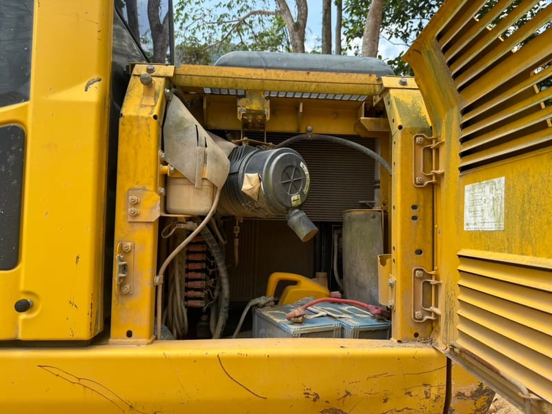 ขายรถแบคโฮปูมยาว 12เมตร PC130-8 ทำงาน 4,600ชั่วโมง สวยๆเล่ม เน้นโทร 099-4982892