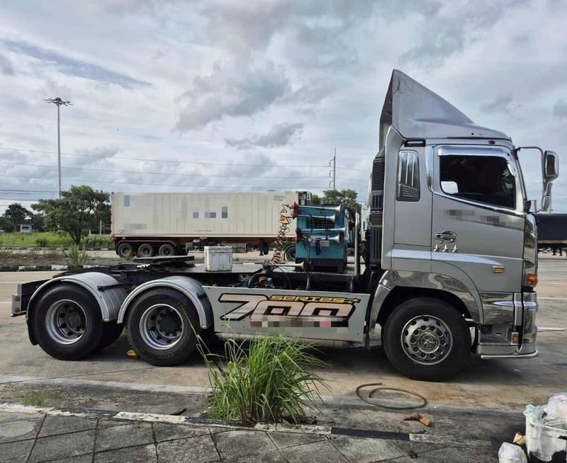 ขายดาวน์รถ10ล้อหัวลาก HINO S700 414แรงม้า สวยๆเน้นโทร 099-4982892