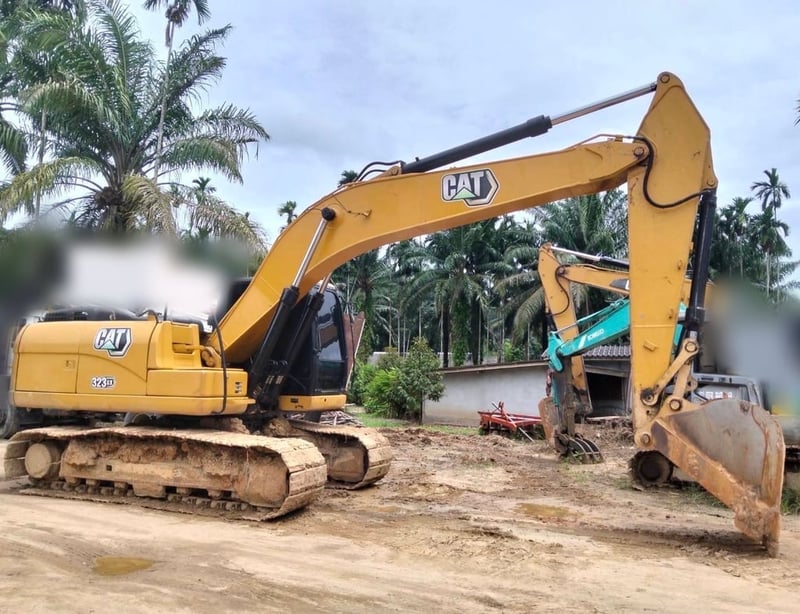 ขายรถแบคโฮ 320D2 12,800ชั่วโมง เล่ม เน้นโทร 099-4982892 ขายรถแบคโฮ 320D2 12,800ชั่วโมง เล่ม เน้นโทร 099-4982892