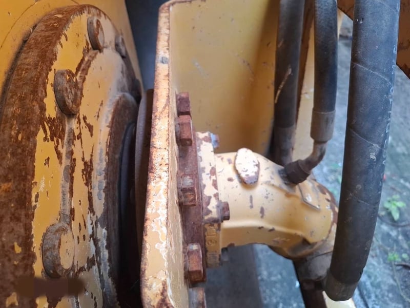 ขายรถบดสั้นสะเทือน2เพลา XG6121 เดิมๆเน้นโทร 099-4982892