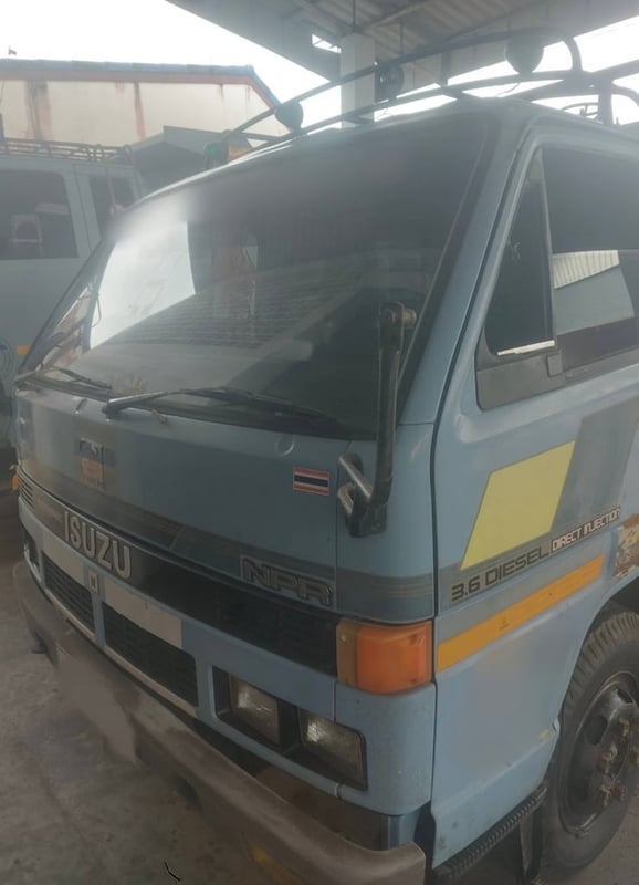 ขายรถ6ล้อรั้ว NPR59LU5 เปลี่ยนเครื่อง 110 เดิมๆเน้นโทร 099-4982892