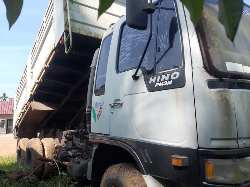 ขายรถ10ล้อดั้ม HINO 240แรงม้า เดิมๆเน้นโทร 099-4982892 ขายรถ10ล้อดั้ม HINO 240แรงม้า เดิมๆเน้นโทร 099-4982892