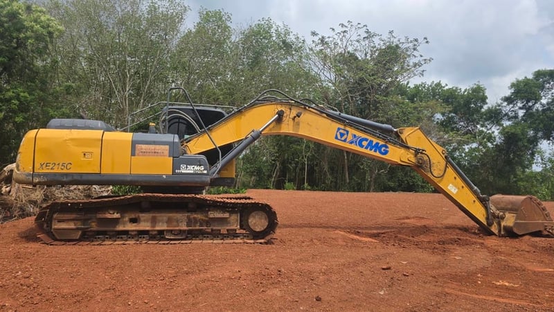 ขายรถแบคโฮ XE215C ทำงาน 8,100ชั่วโมง เดิมๆเน้นโทร 099-4982892