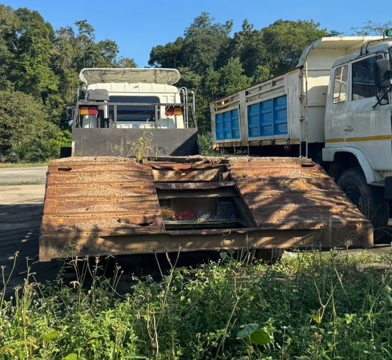 ขายรถ10ล้อท้ายลาด FN527MA 190แรงม้า เน้นโทร 099-4982892