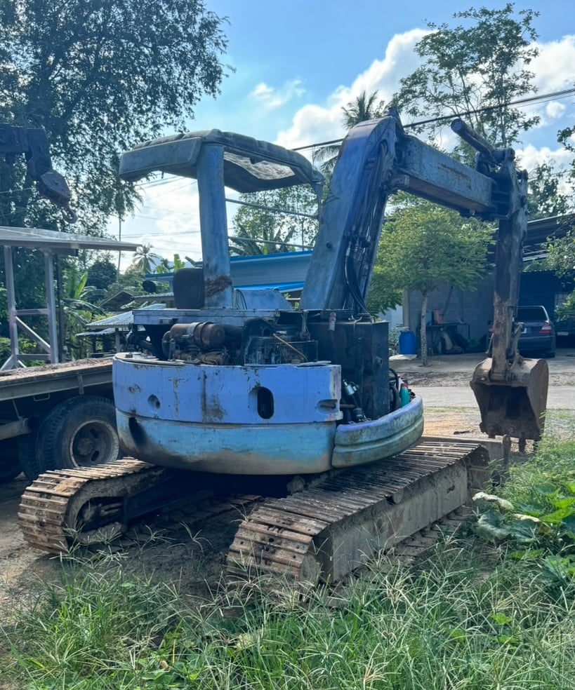 ขายรถแบคโฮ PC 50UU-2 พร้อมใช้งาน เน้นโทร 099-4982892