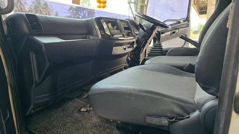 ขายรถ6ล้อโม่ปูน HINO 175แรงม้าปี57 เดิมๆเน้นโทร 099-4982892