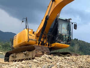 ขายรถแบคโฮ JCB JS200SC 7,500ชั่วโมง เดิมๆเล่ม เน้นโทร 099-4982892