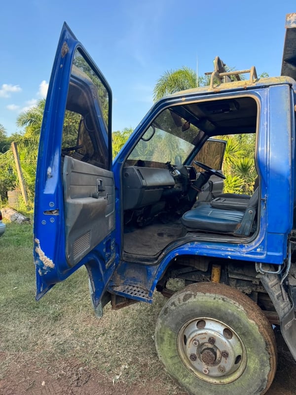 ขายรถ6ล้อดั้ม NPR57L เครื่อง 195แรงม้า พร้อมใช้เน้นโทร 099-4982892