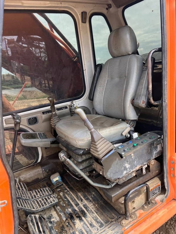 ขายแบคโฮ SL220LC-V พร้อมใช้งาน เน้นโทร 099-4982892 ขายแบคโฮ SL220LC-V พร้อมใช้งาน เน้นโทร 099-4982892