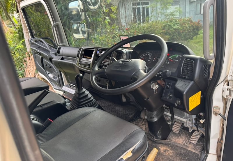 ขายรถรถ6ล้อดั้ม HINO 175ปี61 วิ่ง 150,000กิโล เน้นโทร 099-4982892 ขายรถรถ6ล้อดั้ม HINO 175ปี61 วิ่ง 150,000กิโล เน้นโทร 099-4982892