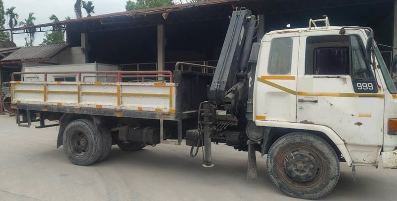 ขายรถ6ล้อติดเฮียบ4ตัน FSR11H 160แรงม้า เน้นโทร 099-4982892