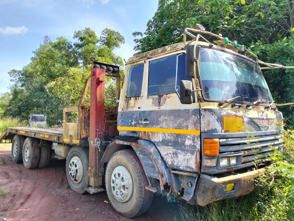 ขายรถ10ล้อท้ายล้าดติดเครน 5ตัน HINO 260 เน้นโทร 099-4982892