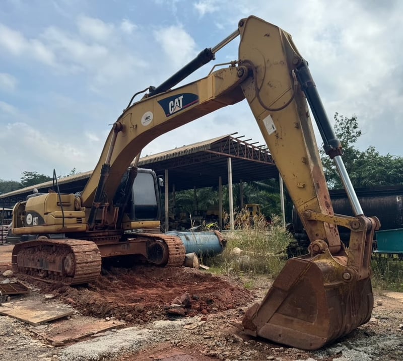 ขายรถแบคโฮ CAT 330D พร้อมใช้งาน เน้นโทร 099-4982892