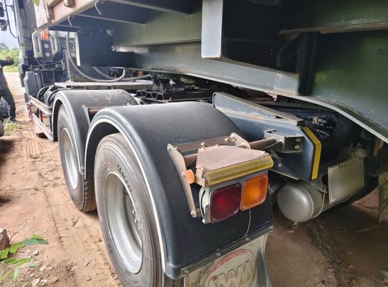 ขายรถ10ล้อหัวลาก ISUZU 360ปี61 สวยมาก เน้นโทร 099-4982892 ขายรถ10ล้อหัวลาก ISUZU 360ปี61 สวยมาก เน้นโทร 099-4982892