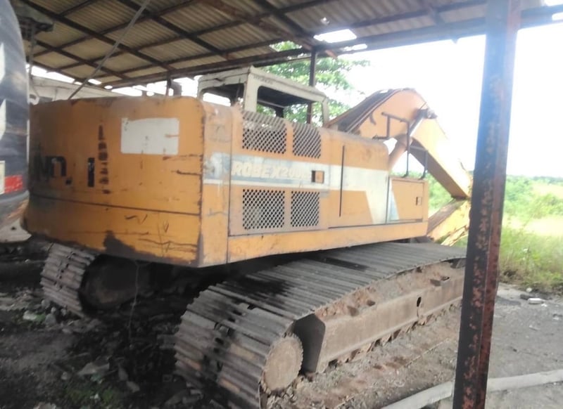 ขายรถแบคโฮตามสภาพ E104BF เล่ม เน้นโทร 099-4982892