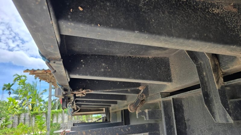 ขายหางเซมิดั้ม2เพลา SKT ยาว 7.20เมตร เดิมๆเน้นโทร 099-4982892