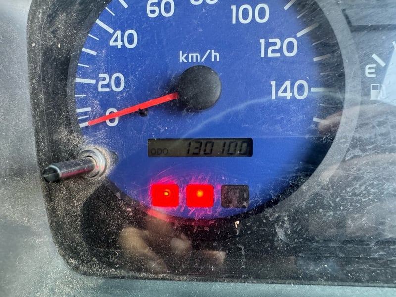 ขายรถ6ล้อดั้ม HINO 165ปี49 เดิมๆวิ่งน้อย เน้นโทร 099-4982892