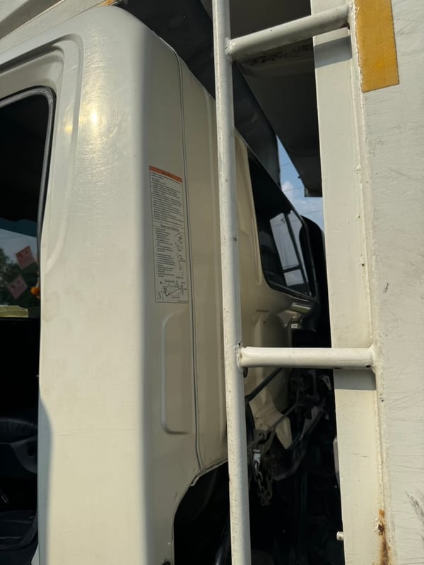 ขายรถ6ล้อดั้มลากพ่วงเป็น 14ล้อดั้ม HINO 210 เดิมๆเน้นโทร 099-4982892