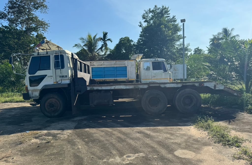 ขายรถ10ล้อท้ายลาด FN527MA 190แรงม้า เน้นโทร 099-4982892