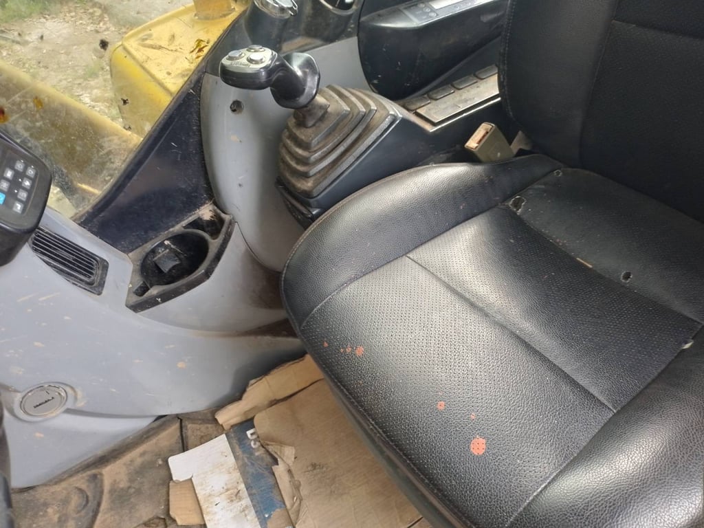 ขายรถแบคโฮ SK75-8 1,700ชั่วโมง สวยๆเน้นโทร 099-4982892 ขายรถแบคโฮ SK75-8 1,700ชั่วโมง สวยๆเน้นโทร 099-4982892