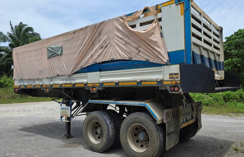 ขายหางเซมิดั้ม2เพลา SKT ยาว 7.20เมตร เดิมๆเน้นโทร 099-4982892