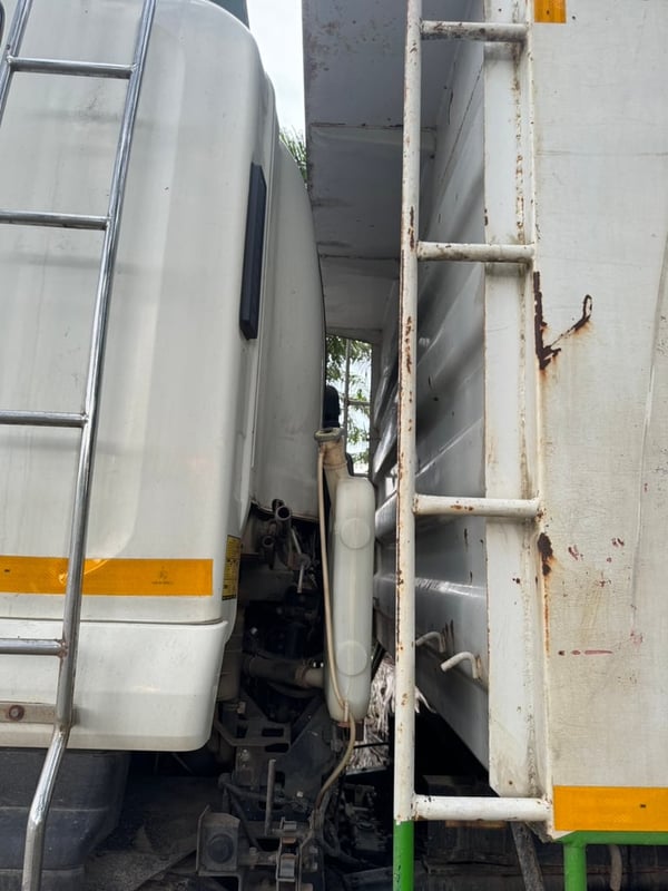 ขายรถ22ล้อดั้ม ISUZU 360 หางSMMปี56 เดิมๆเน้นโทร 099-4982892