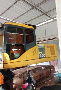 ขายรถแบคโฮ PC200-7 ทำงาน 11,000ชั่วโมง เดิมๆเน้นโทร 099-4982892 ขายรถแบคโฮ PC200-7 ทำงาน 11,000ชั่วโมง เดิมๆเน้นโทร 099-4982892