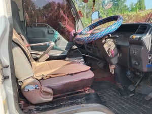 ขายรถ6ล้อดั้มติดเครน2ตันครึ่ง NPR 130แรงม้า เน้นโทร 099-4982892