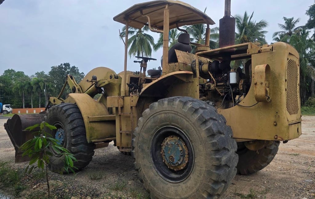 ขายรถรถตักล้อยาง CAT 950 เดิมๆพร้อมใช้ เน้นโทร 099-4982892 ขายรถรถตักล้อยาง CAT 950 เดิมๆพร้อมใช้ เน้นโทร 099-4982892