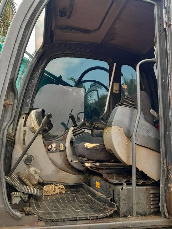 ขายรถแบคโฮ SK210LC ทำงาน 4,300ชั่วโมง เน้นโทร 099-4982892 ขายรถแบคโฮ SK210LC ทำงาน 4,300ชั่วโมง เน้นโทร 099-4982892