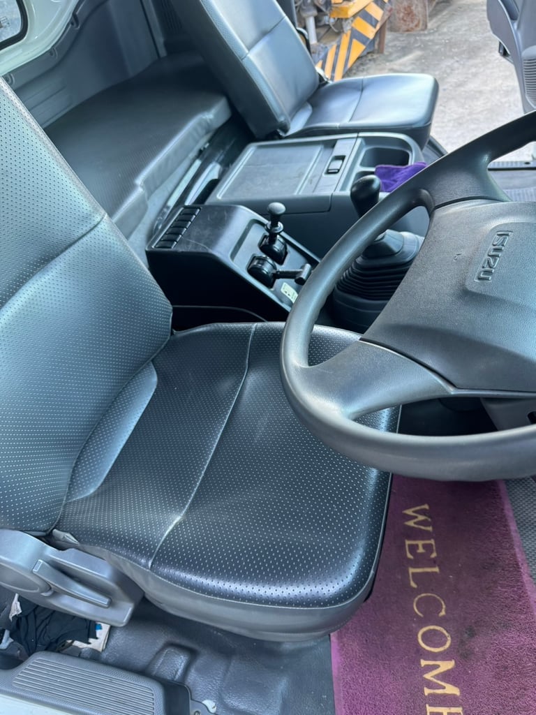 ขายรถ10ล้อหัวลาก ISUZU 345 วิ่ง 47,000กิโล สวยๆเน้นโทร 099-4982892