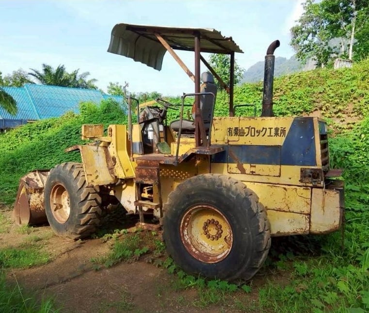 ขายรถตักล้อยาง WA100-1 พร้อม ใช้งาน เน้นโทร 099-4982892