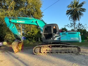 ขายรถแบคโฮ SK210LC-8 ทำงาน 4,400ชั่วโมง เน้นโทร 099-4982892