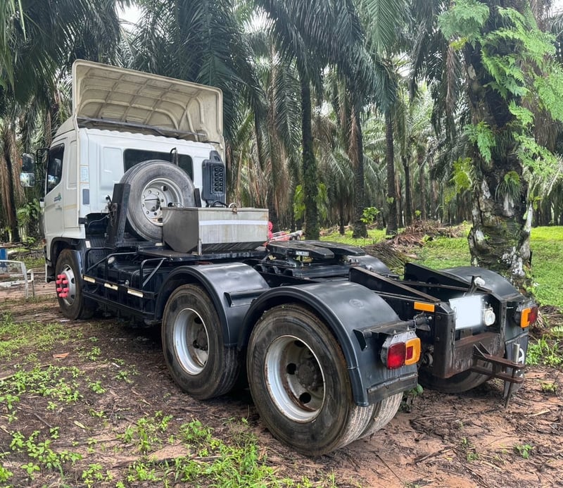 ขายรถ10ล้อหัวลาก HINO 251ปี57 ไมล์แท้ 18,000กิโล เดิมๆเน้นโทร 099-4982892 ขายรถ10ล้อหัวลาก HINO 251ปี57 ไมล์แท้ 18,000กิโล เดิมๆเน้นโทร 099-4982892